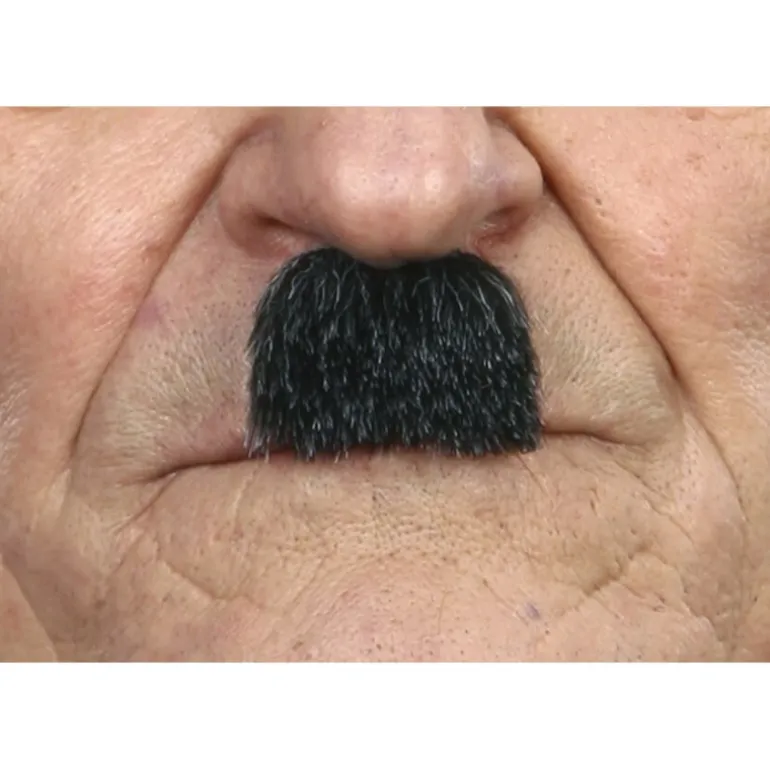 Bigote de Charlot negro