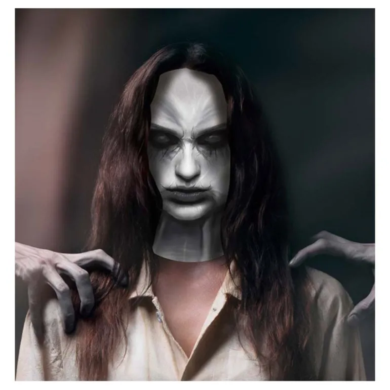 Capucha de Chica Terror de Tela