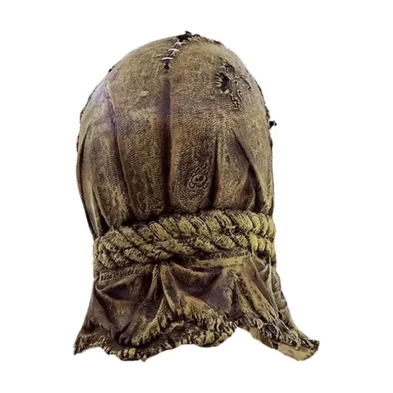 Mascara Asustar a los Cuervos